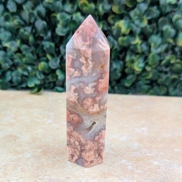 Pink Petal agate cotton candy agate tower quartz  crystal druzy girly witch - Picture 1 of 4
